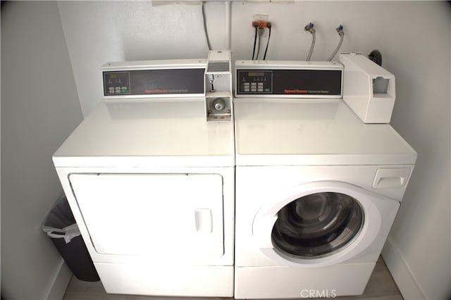 laundry area featuring washer and clothes dryer