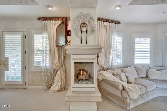 sitting room with carpet