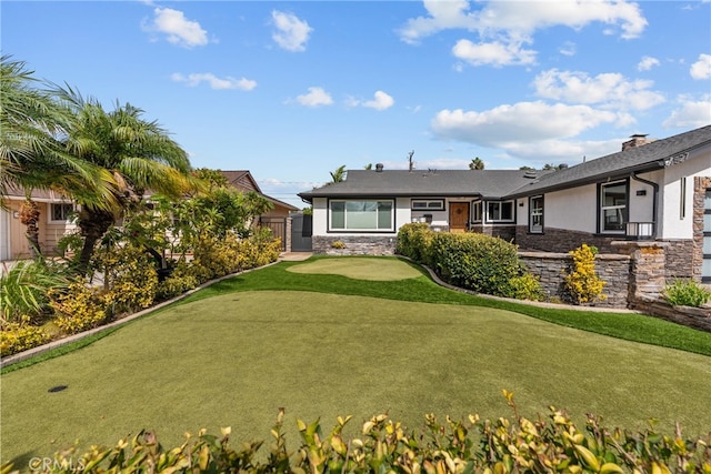 view of front of property with a front yard