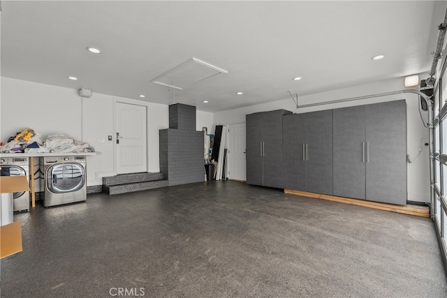 garage featuring washer / dryer