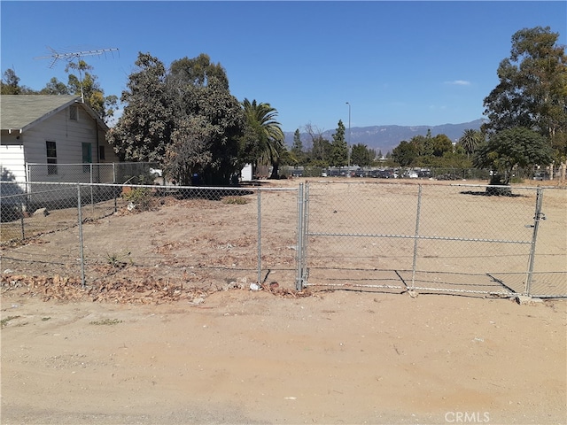 Listing photo 3 for 0 Velarde St, San Bernardino CA 92410