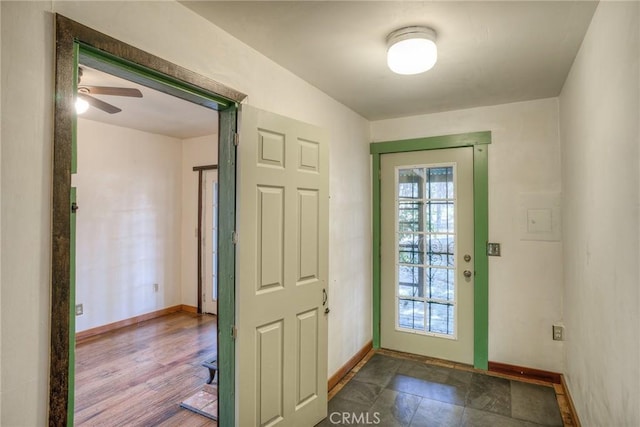 entryway with ceiling fan