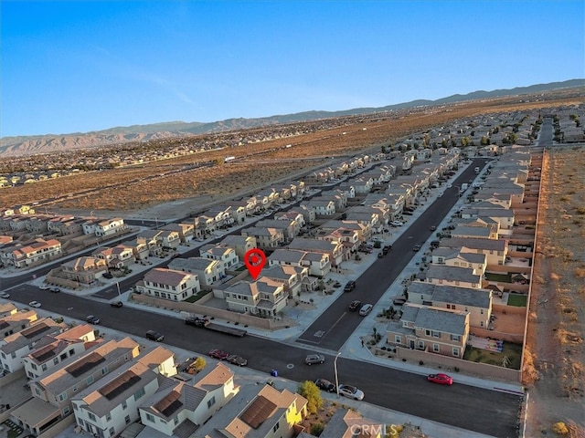 bird's eye view featuring a mountain view