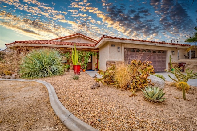 view of front facade with a garage