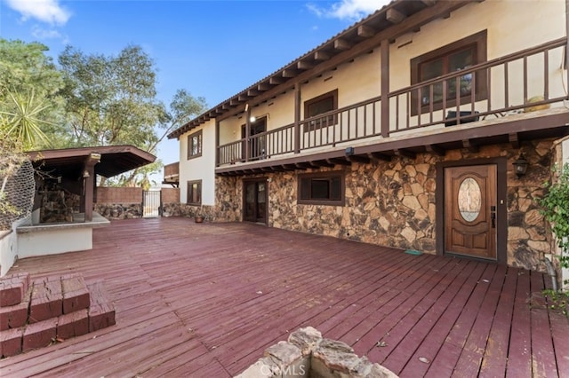 view of wooden deck