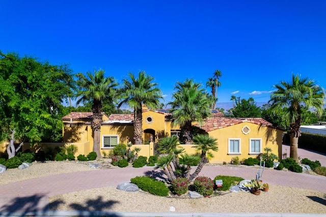 view of mediterranean / spanish-style house