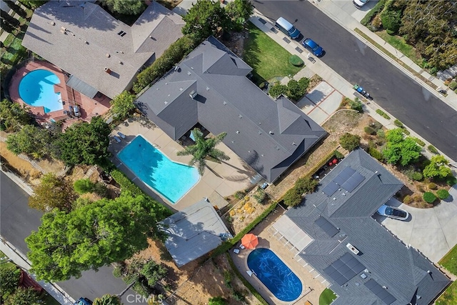 4614 La Subida Pl, Tarzana, CA 91356 - aerial view of a pool
