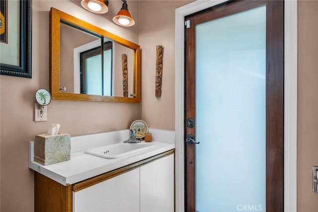 4614 La Subida Pl, Tarzana, CA 91356 - bathroom with vanity