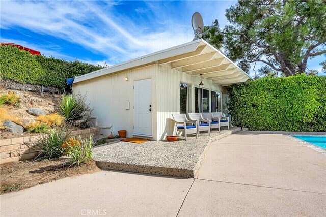 4614 La Subida Pl, Tarzana, CA 91356 - back of house featuring a patio