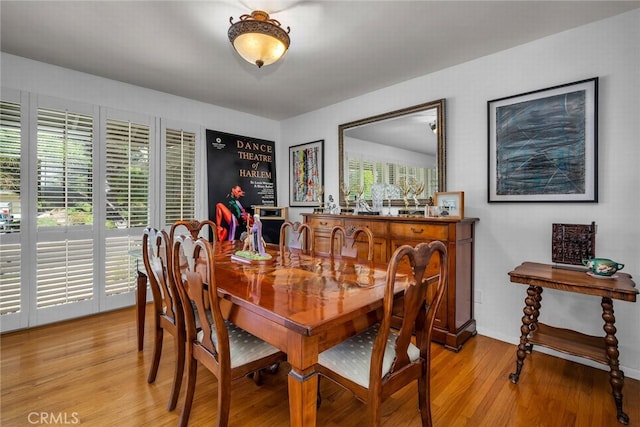4614 La Subida Pl, Tarzana, CA 91356 - dining space featuring light wood finished floors and baseboards