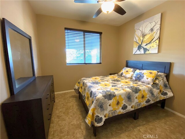 bedroom featuring ceiling fan