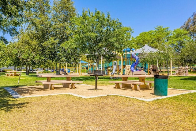 view of jungle gym featuring a yard