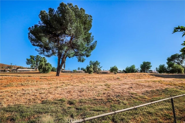 view of yard featuring a rural view