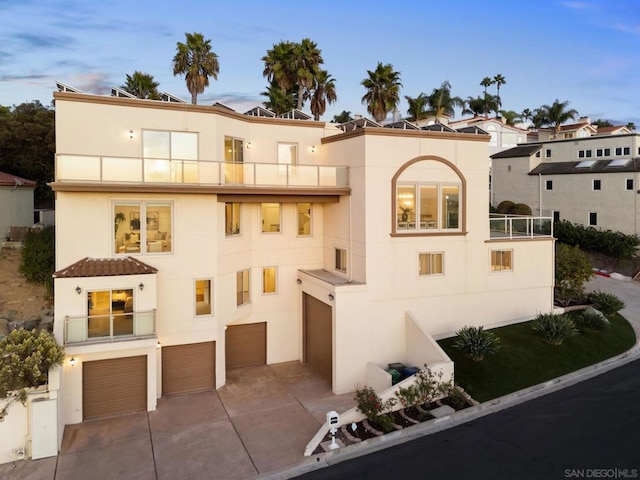 view of front of home featuring a garage