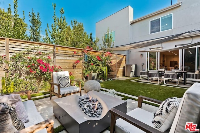 view of patio / terrace featuring an outdoor living space