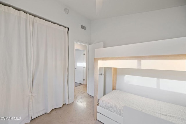 bedroom featuring ceiling fan