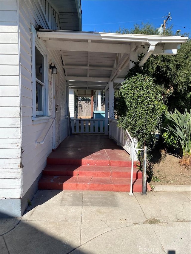 715 Hope Ct, South Pasadena, CA 91030 - property entrance with covered porch