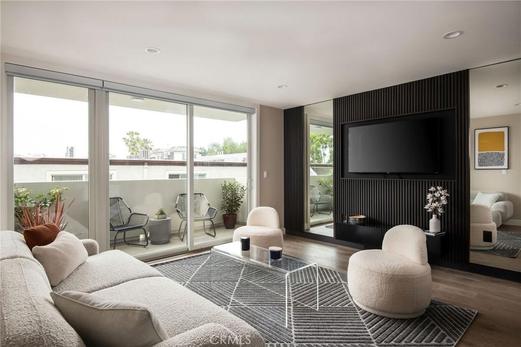 380 Cordova St Unit 416, Pasadena, CA 91101 - living area featuring wood finished floors and recessed lighting