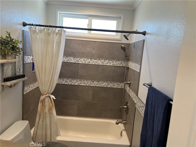 bathroom featuring toilet, shower / bathtub combination with curtain, and crown molding