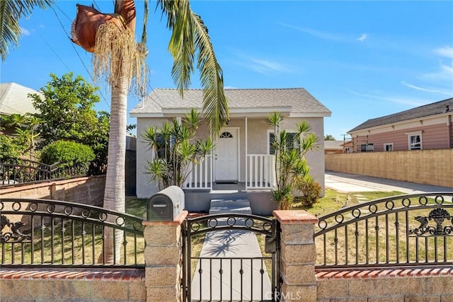 view of front of property