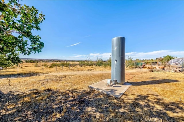 11507 Savage Ln, Apple Valley, CA 92308 - view of yard featuring a rural view