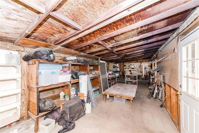 11507 Savage Ln, Apple Valley, CA 92308 - view of storage room