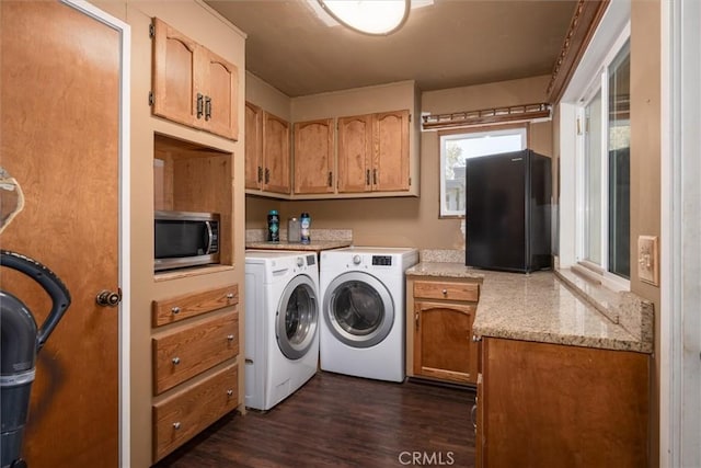 44739 Rd 619, Ahwahnee, CA 93601 - laundry room featuring dark hardwood / wood-style floors, washing machine and dryer, and cabinets
