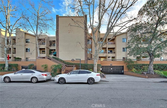 460 Oak St Unit 201, Glendale, CA 91204 - view of apartment building / complex