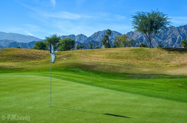 view of property's community featuring a mountain view