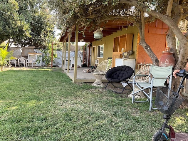 view of yard with washer / dryer