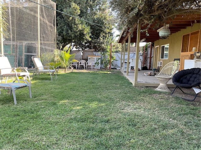 view of yard featuring a patio