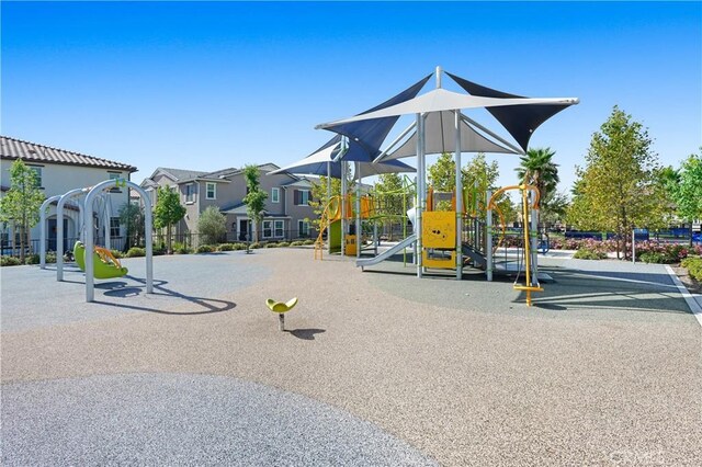 15974 Jamie Ln Unit 1, Fontana, CA 92336 - view of community playground