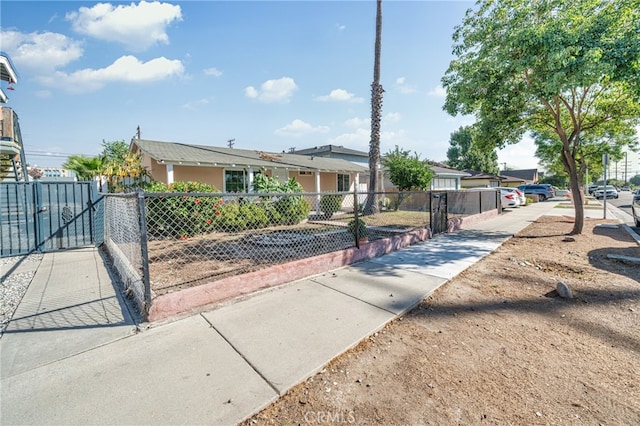 view of front of property