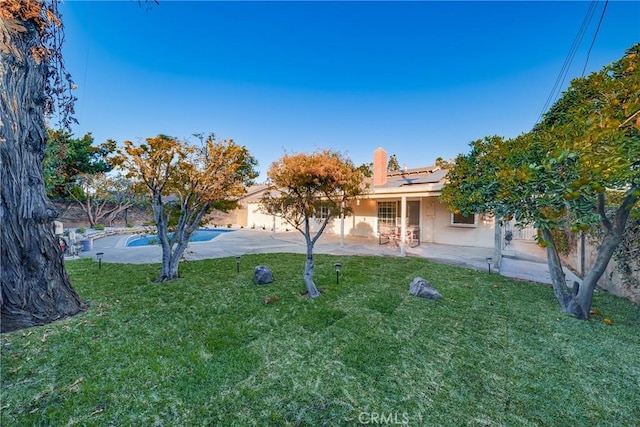 view of yard featuring a patio