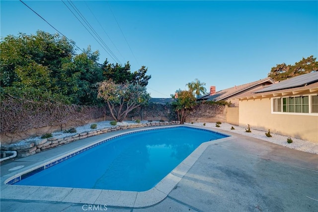 view of swimming pool