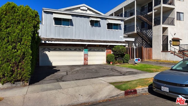 view of front facade with a garage