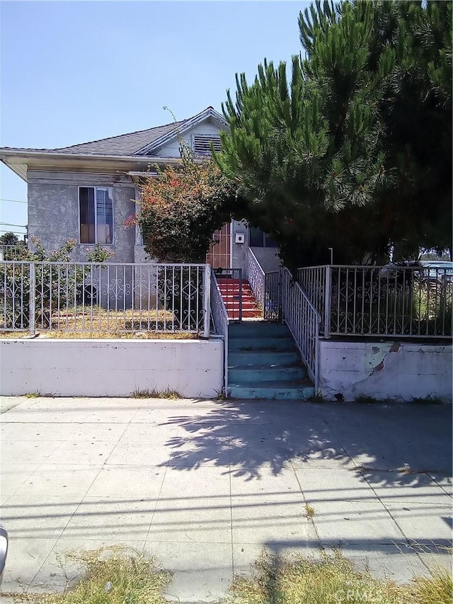 view of front facade