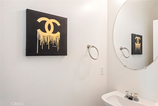 197 Lydia Ln, Corona, CA 92882 - bathroom featuring a sink
