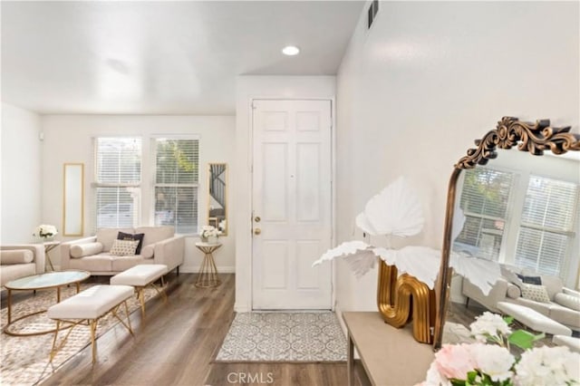 197 Lydia Ln, Corona, CA 92882 - foyer entrance featuring wood finished floors, recessed lighting, and baseboards