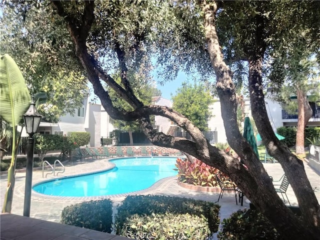 18645 Hatteras St Unit 186, Tarzana, CA 91356 - community pool featuring a patio area