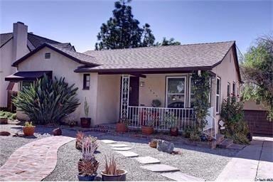 view of front facade featuring covered porch