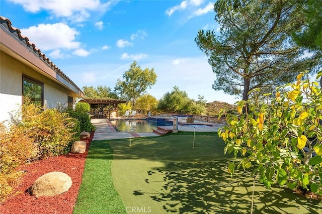 view of yard featuring a patio area