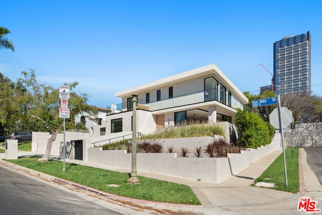 view of contemporary house