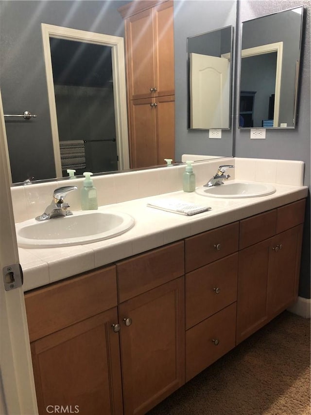 bathroom with vanity