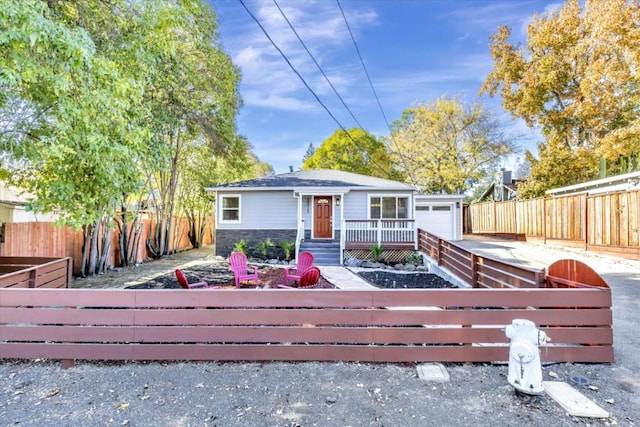 view of front facade featuring a garage