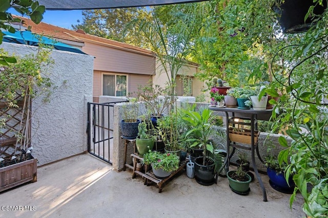 balcony featuring a patio