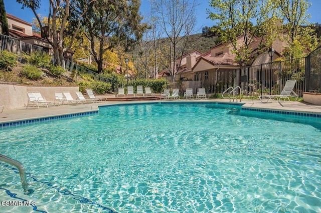 view of swimming pool