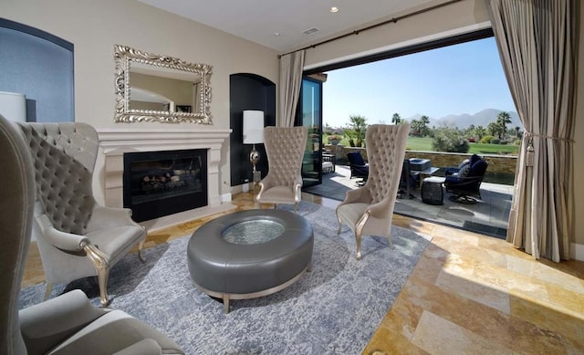 living room featuring a mountain view