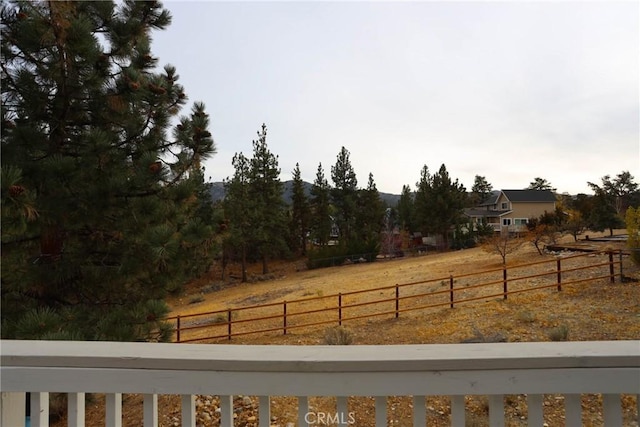 view of yard featuring a rural view