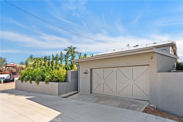 337 Holmwood Dr, Newport Beach, CA 92663 - view of detached garage